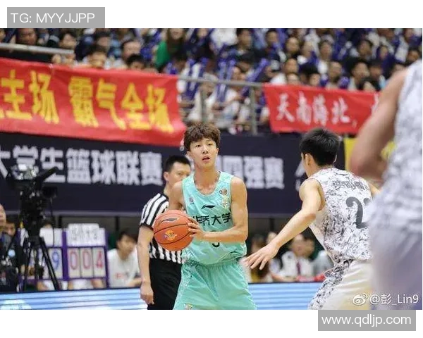 南京篮球队在世界锦标赛积分榜上以80分稳居第一位置展现强劲实力